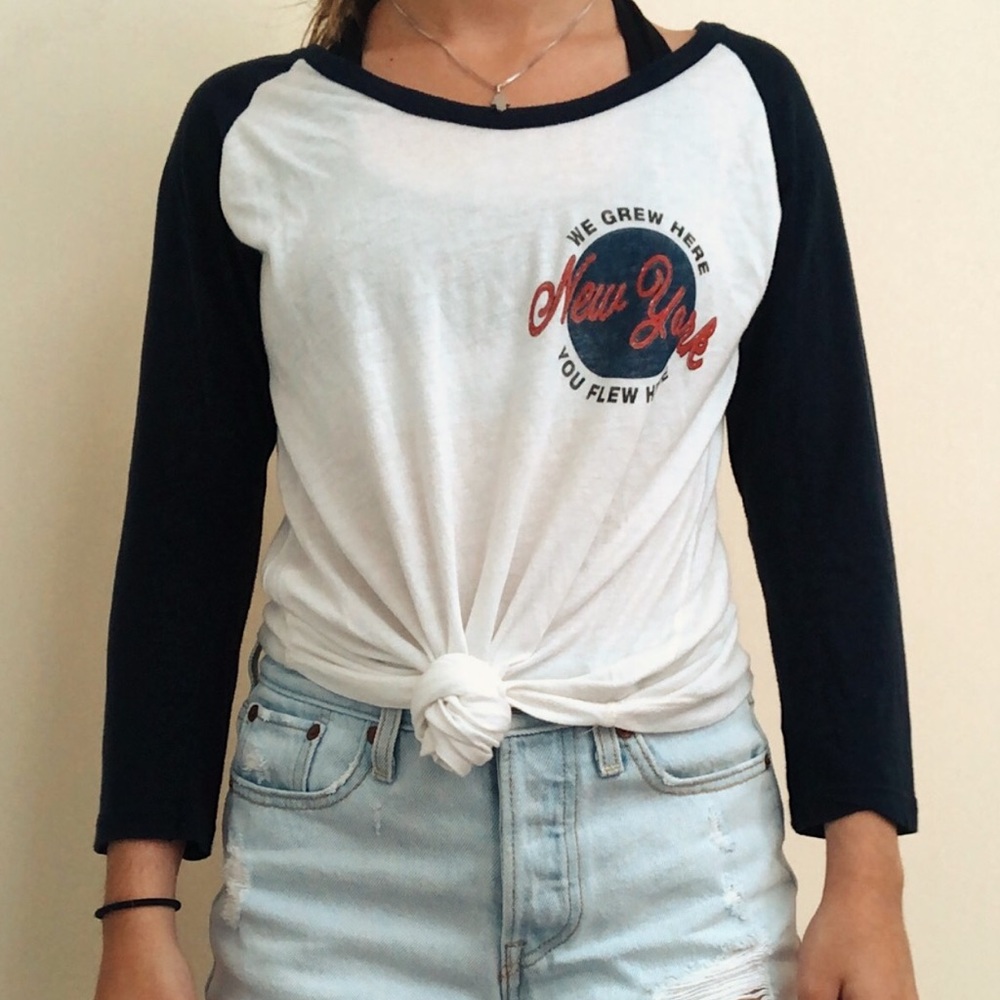 WORN ONCE!🗽Brandy Melville Tee